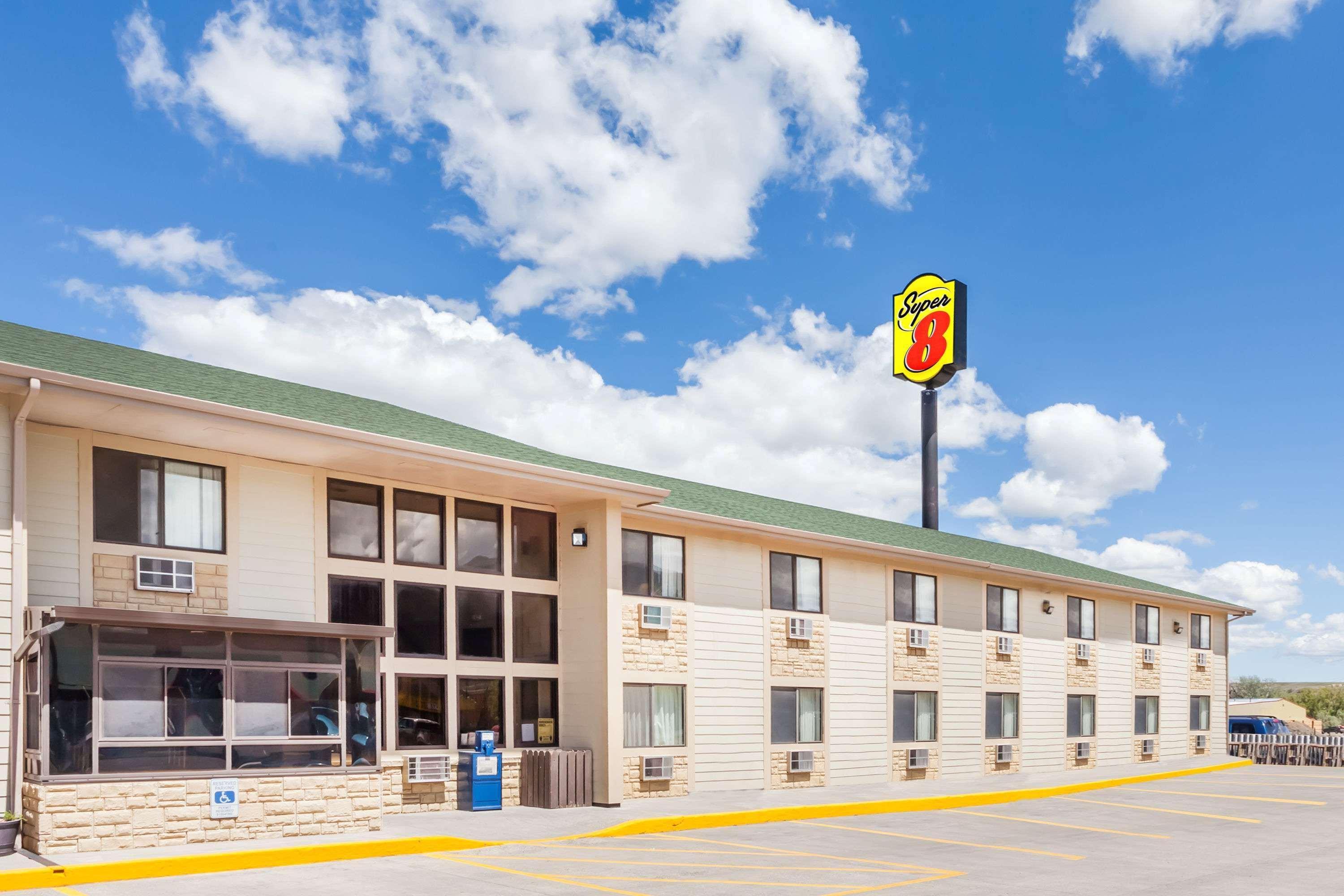 Super 8 By Wyndham Livingston Yellowstone מראה חיצוני תמונה