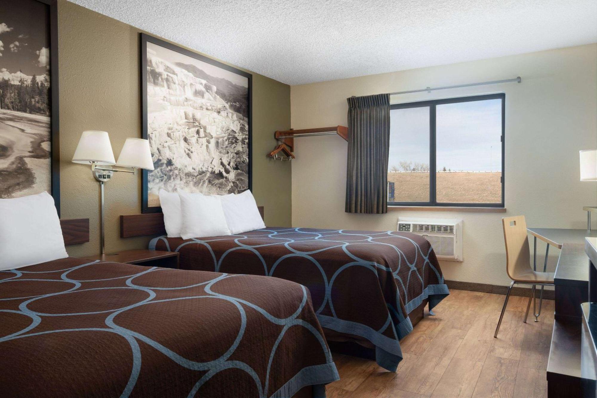 Super 8 By Wyndham Livingston Yellowstone מראה חיצוני תמונה